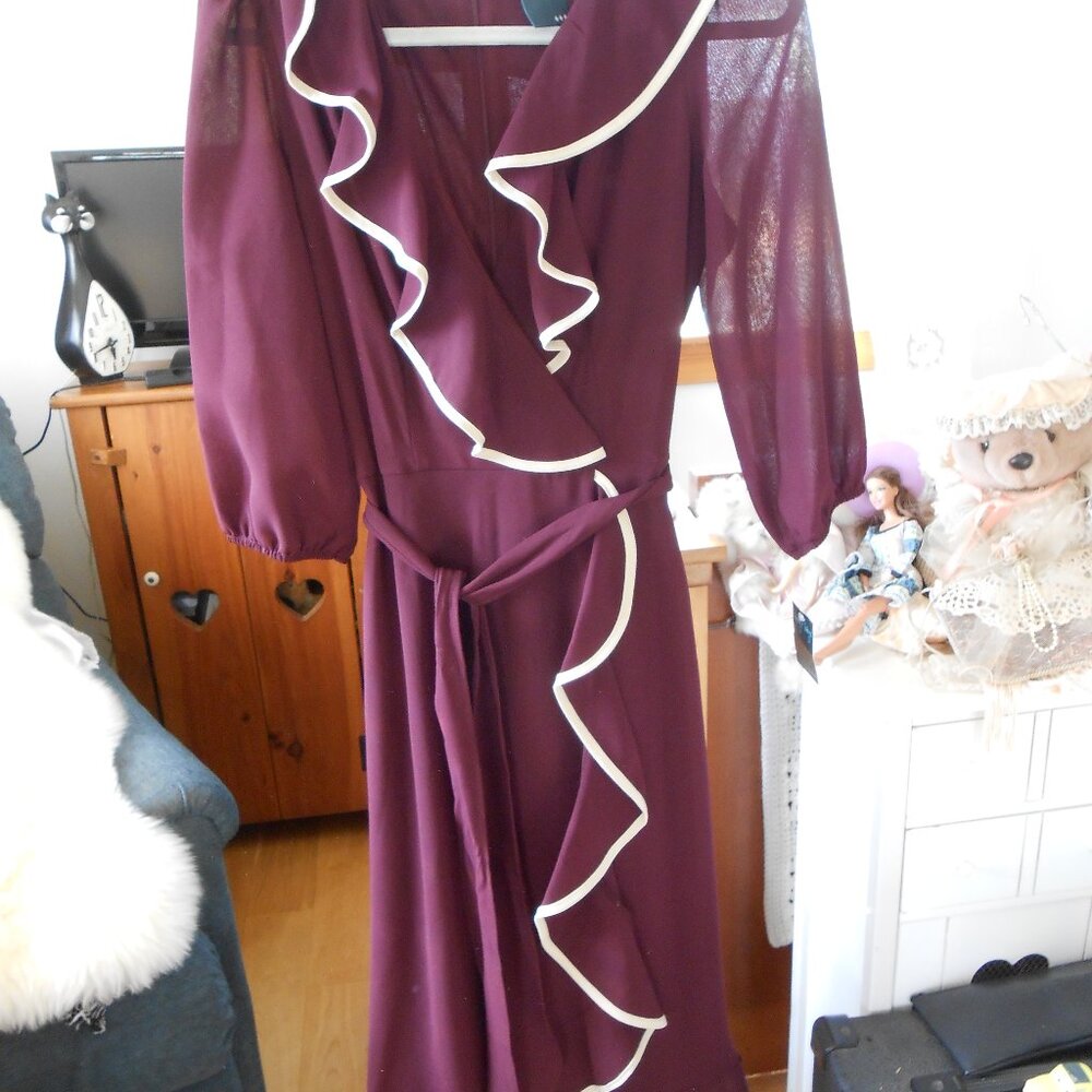 GABBY SKYE MIDI LENGTH BURGUNDY DRESS-NEW WITH TAGS!